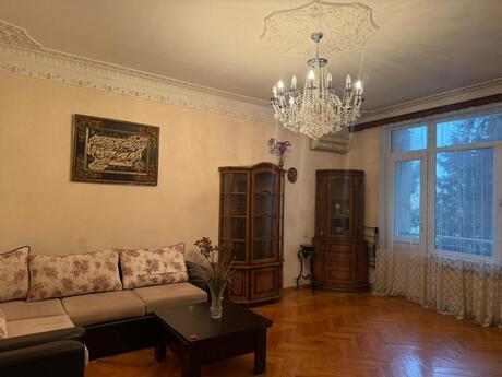 3 otaqlı köhnə tikili - İçəri Şəhər m. - 120 m²