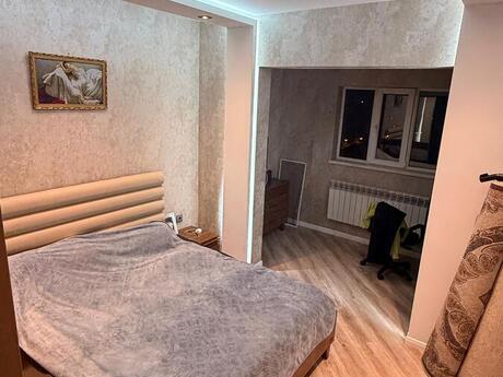 3 otaqlı köhnə tikili - Yeni Günəşli q. - 88 m²