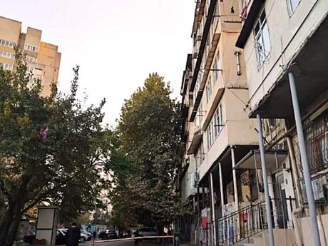 3 otaqlı köhnə tikili - Nizami m. - 70 m²