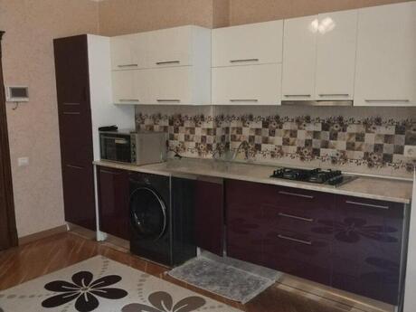 4 otaqlı yeni tikili - İnşaatçılar m. - 140 m²