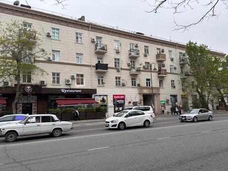 1 otaqlı köhnə tikili - Elmlər Akademiyası m. - 30 m²