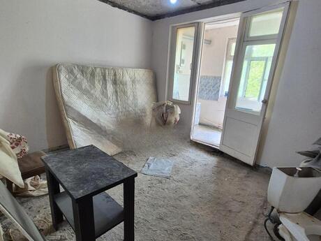 2 otaqlı köhnə tikili - 8-ci mikrorayon q. - 55 m²