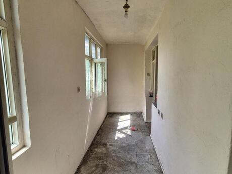 2 otaqlı köhnə tikili - 8-ci mikrorayon q. - 55 m²