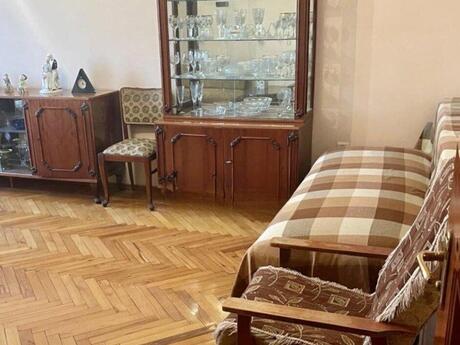 2 otaqlı köhnə tikili - İçəri Şəhər m. - 70 m²