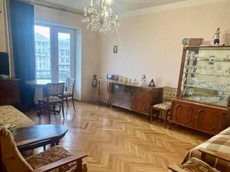2 otaqlı köhnə tikili - İçəri Şəhər m. - 70 m²