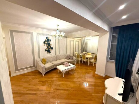 4 otaqlı yeni tikili - Badamdar q. - 170 m²