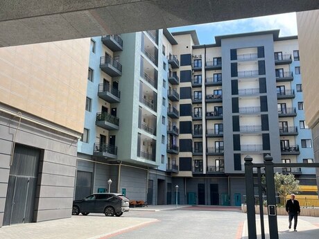 5 otaqlı yeni tikili - Ağ şəhər q. - 255 m²