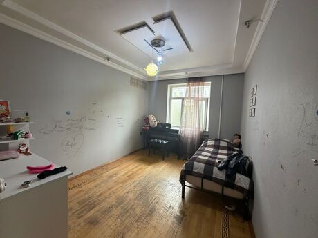 4 otaqlı köhnə tikili - Azadlıq Prospekti m. - 90 m²