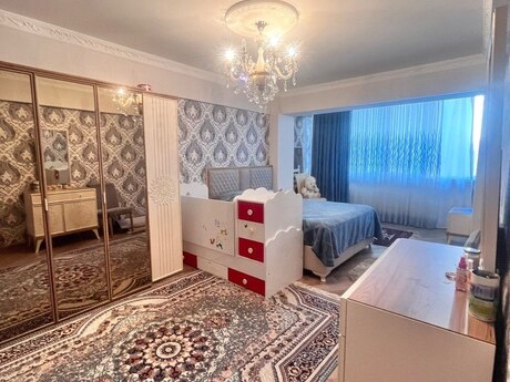 3 otaqlı köhnə tikili - İnşaatçılar m. - 75 m²