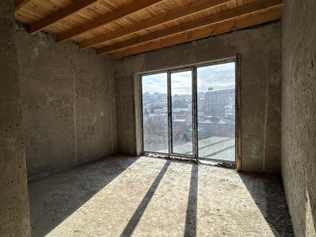 6 otaqlı həyət evi/bağ evi - Səbail r. - 300 m²