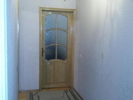 3 otaqlı köhnə tikili - Bakıxanov q. - 70 m²