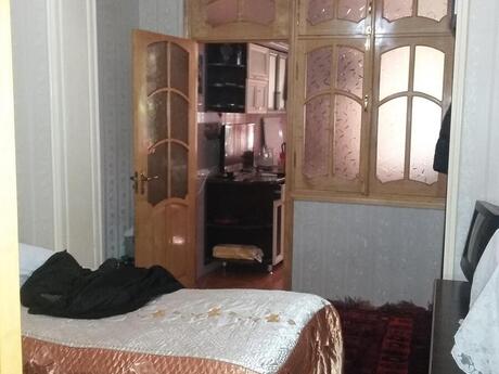 3 otaqlı köhnə tikili - Bakıxanov q. - 70 m²