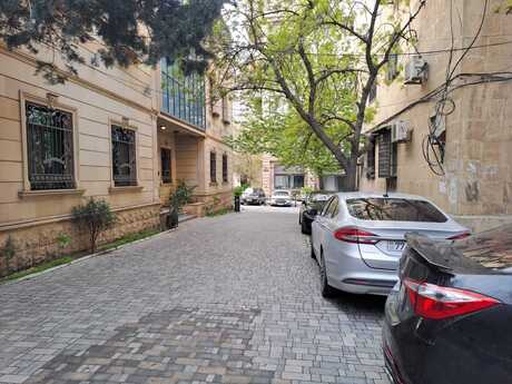 2 otaqlı köhnə tikili - Nəsimi r. - 65 m²
