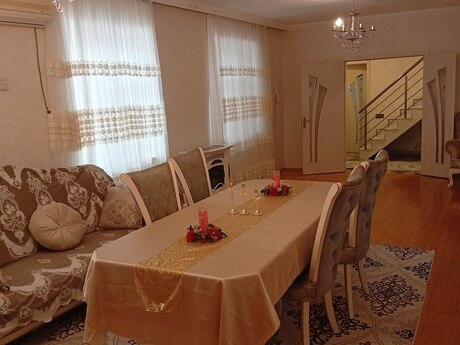 6 otaqlı həyət evi/bağ evi - Yeni Suraxanı q. - 270 m²