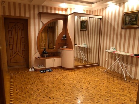 Объявление №6098883 - Баку, м. Элмляр Академиясы, 3-комн., 140 м², 5/10 этаж