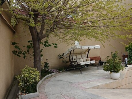 9 otaqlı həyət evi/bağ evi - Badamdar q. - 800 m²