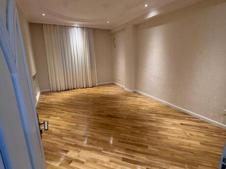 4 otaqlı yeni tikili - İnşaatçılar m. - 160 m²