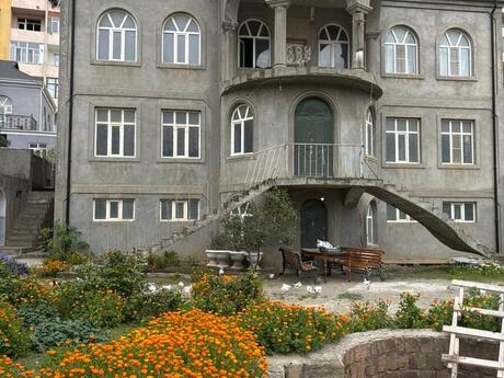 6 otaqlı həyət evi/bağ evi - Xətai r. - 388 m²