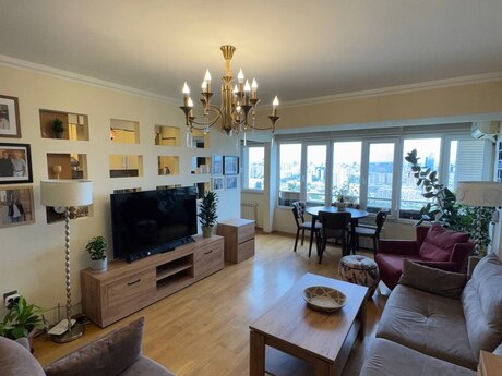 3 otaqlı köhnə tikili - Elmlər Akademiyası m. - 90 m²