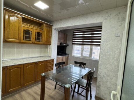3 otaqlı köhnə tikili - Azadlıq Prospekti m. - 90 m²