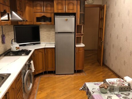 3 otaqlı yeni tikili - İnşaatçılar m. - 113 m²