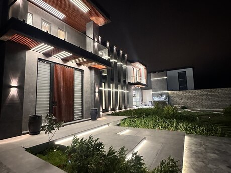 6 otaqlı həyət evi/bağ evi - Sea Breeze q. - 300 m²