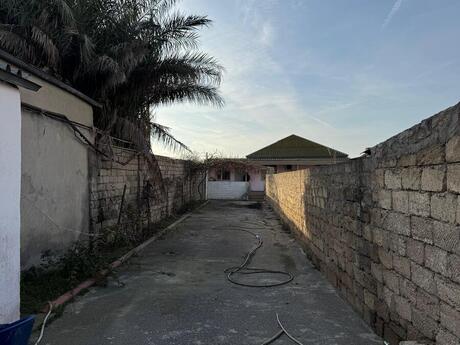 4 otaqlı həyət evi/bağ evi - Buzovna q. - 100 m²