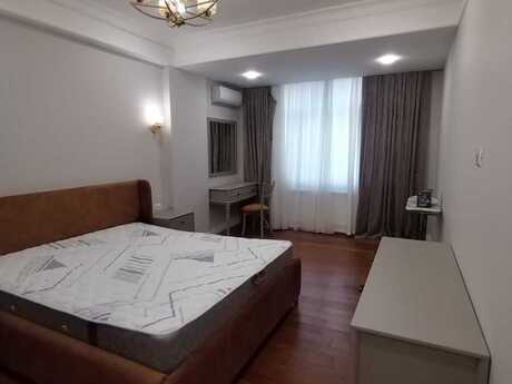 5 otaqlı yeni tikili - Şah İsmayıl Xətai m. - 230 m²