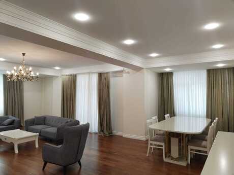 5 otaqlı yeni tikili - Şah İsmayıl Xətai m. - 230 m²