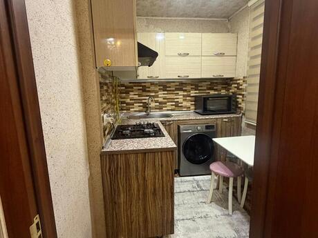 2 otaqlı köhnə tikili - Memar Əcəmi m. - 42 m²