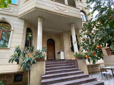 6 otaqlı həyət evi/bağ evi - Nəsimi m. - 500 m²