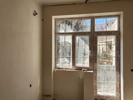 1 otaqlı köhnə tikili - Elmlər Akademiyası m. - 36 m²
