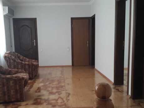 6 otaqlı həyət evi/bağ evi - Xətai r. - 200 m²