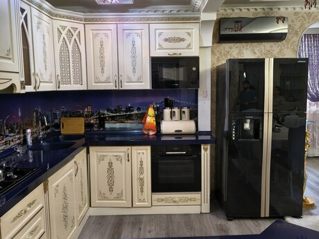 2 otaqlı köhnə tikili - Nəriman Nərimanov m. - 65 m²