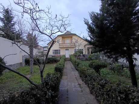6 otaqlı həyət evi/bağ evi - Xəzər r. - 200 m²