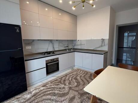 3 otaqlı yeni tikili - 8 Noyabr m. - 105 m²