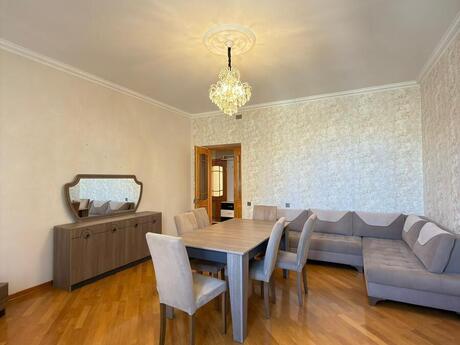3 otaqlı köhnə tikili - Nizami m. - 90 m²