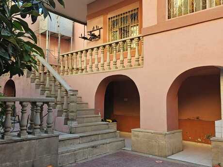 4 otaqlı həyət evi/bağ evi - İnşaatçılar m. - 141.3 m²