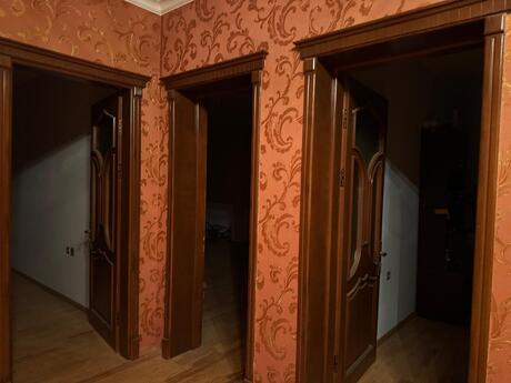 5 otaqlı həyət evi/bağ evi - Biləcəri q. - 300 m²