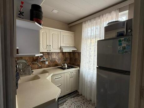 2 otaqlı köhnə tikili - Memar Əcəmi m. - 55 m²