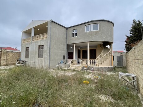 6 otaqlı həyət evi/bağ evi - Hövsan q. - 200 m²