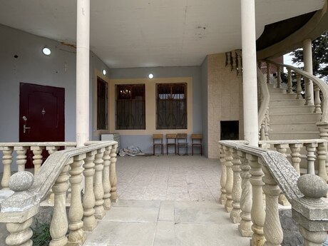 6 otaqlı həyət evi/bağ evi - Hövsan q. - 200 m²