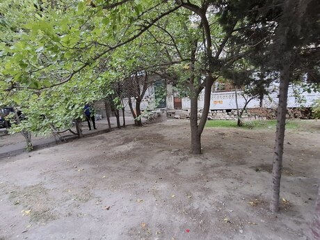 3 otaqlı köhnə tikili - Azadlıq Prospekti m. - 90 m²