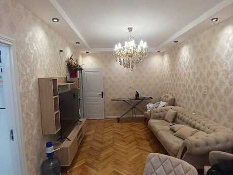 3 otaqlı köhnə tikili - Memar Əcəmi m. - 75 m²