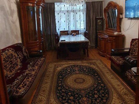 Объявление №6099256 - Баку, Хатаинский р., 3-комн., 70 м², 1/5 этаж