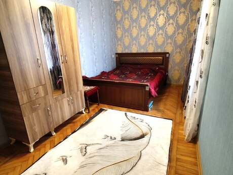 2 otaqlı köhnə tikili - Neftçilər m. - 65 m²