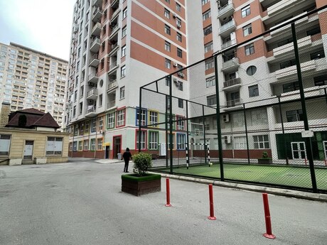 4 otaqlı yeni tikili - 8 Noyabr m. - 130 m²