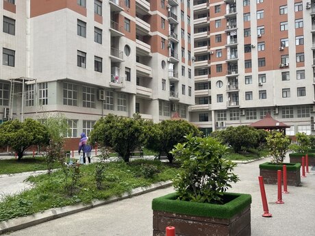 4 otaqlı yeni tikili - 8 Noyabr m. - 130 m²