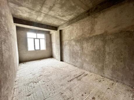 4 otaqlı yeni tikili - 28 May m. - 185 m²