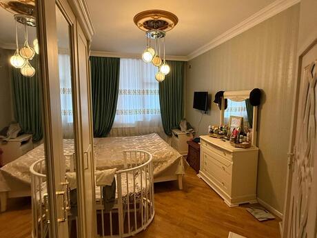 4 otaqlı yeni tikili - İnşaatçılar m. - 135 m²